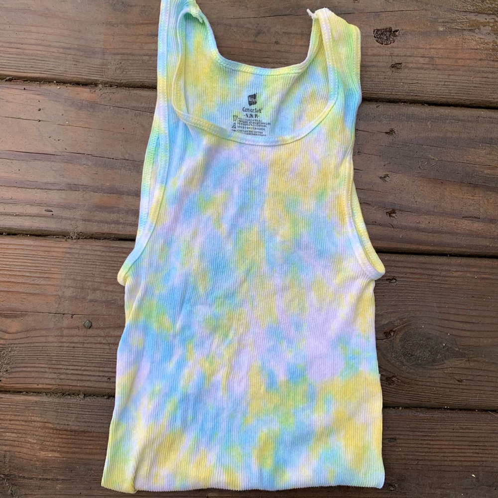 Women’s tie dye tank